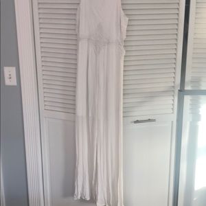 White Maxi dress -Xhilararion
